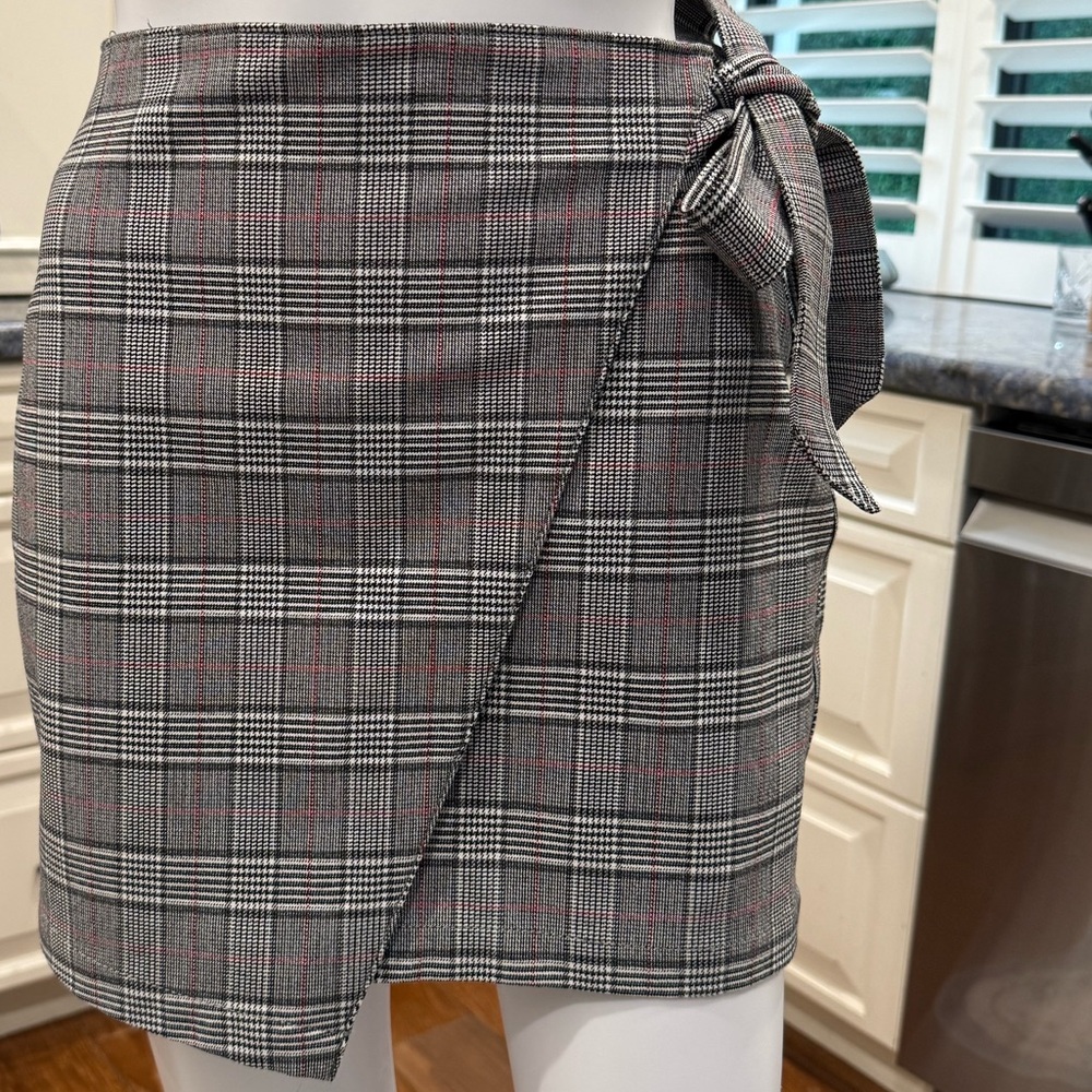 EXPRESS Plaid Wrap mini Skirt - Gray and Pink 0